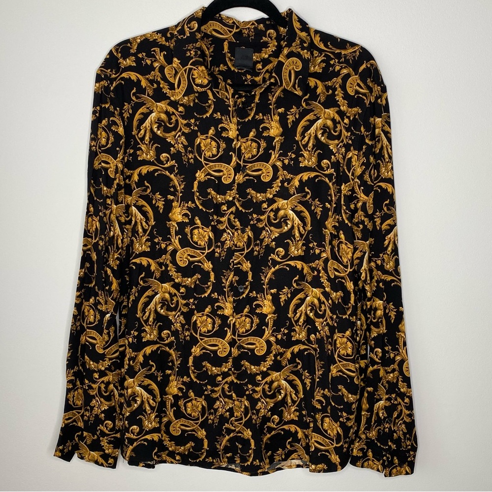H&M black and gold print button up men’s size L